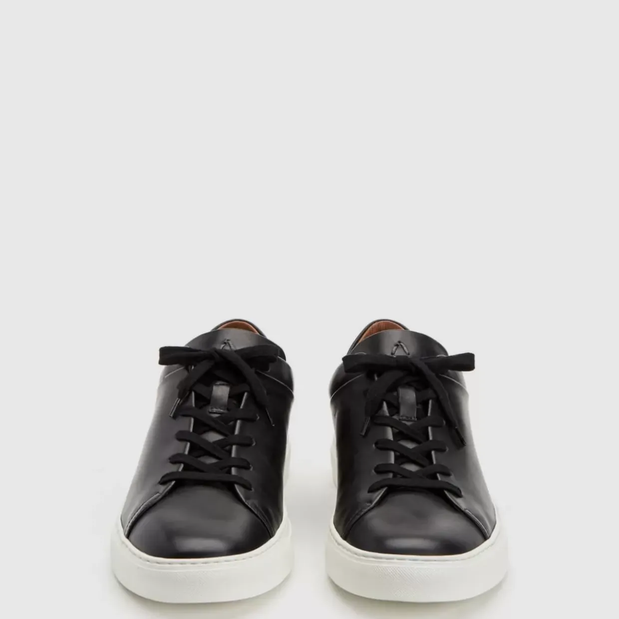 Aquatalia Alaric Black Discount