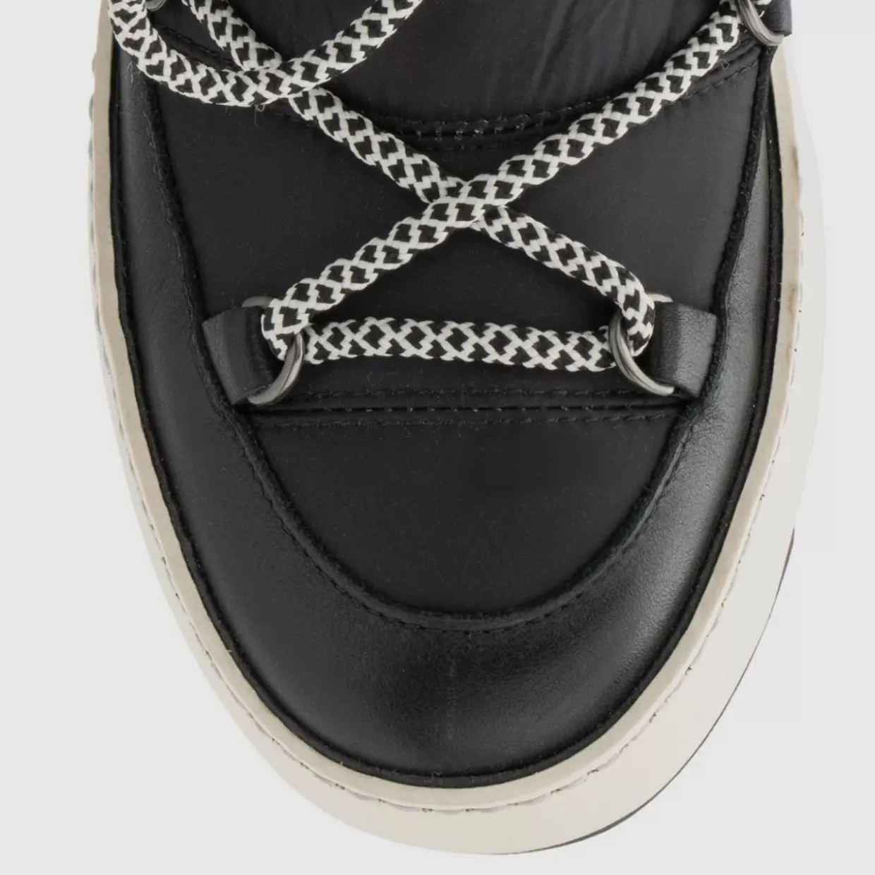 Aquatalia Amalia Black Hot