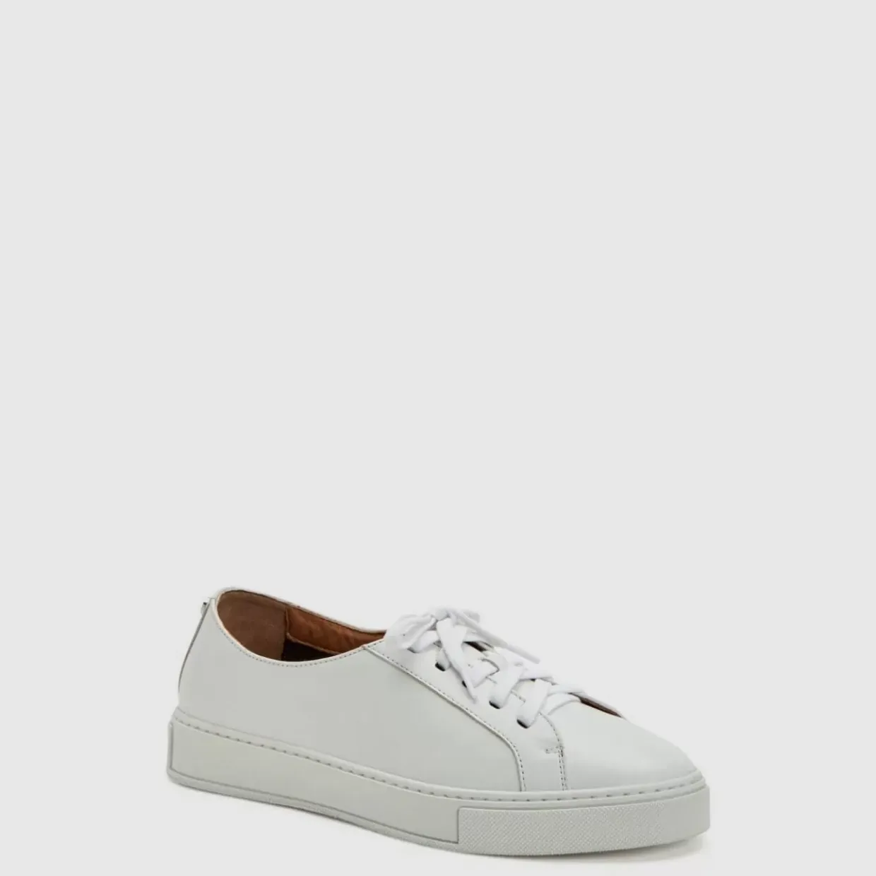 Aquatalia Ollie White Online