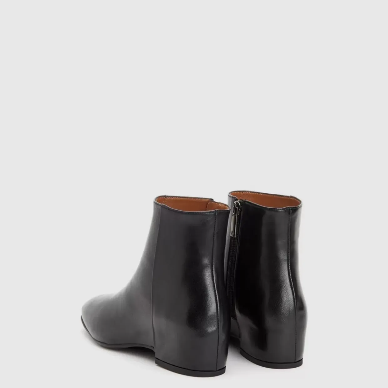 Aquatalia Ulyssaa Black New